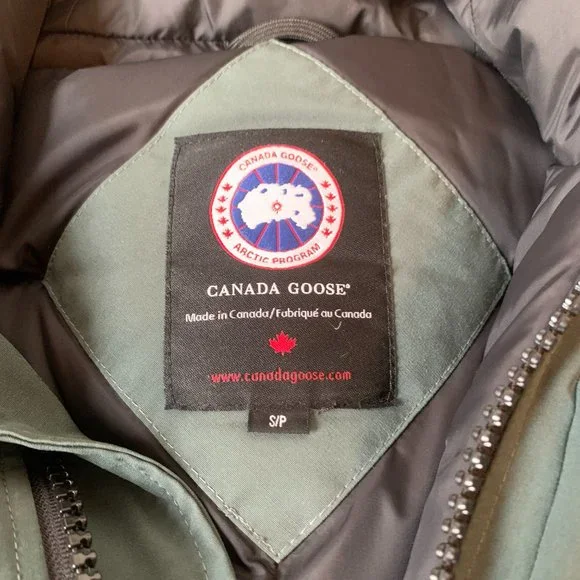 Authentic Canada Goose Jacket - Picture 2 of 3